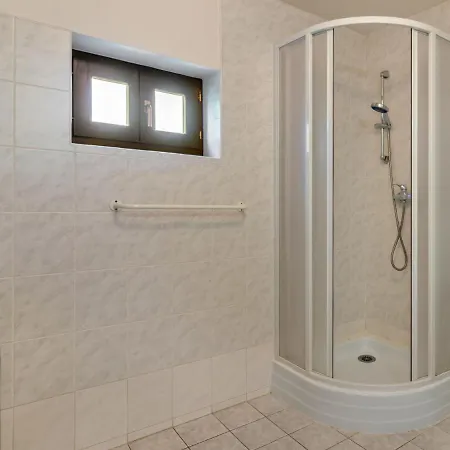 Hill 62 By Interhome * Cista (Hradec Kralove)