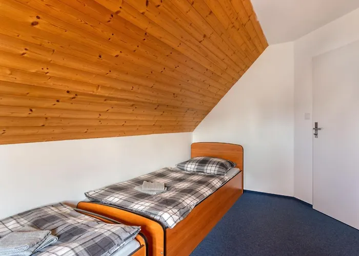 Hill 62 By Interhome Dom wakacyjny Cista (Hradec Kralove)